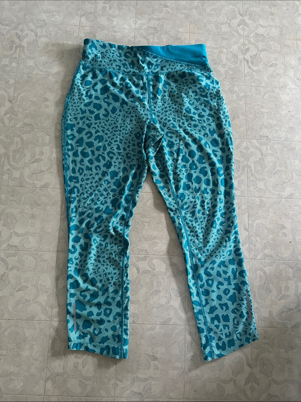 Nike Teal Animal Print Capri Leggings with Silver Swoosh leopard Y2K